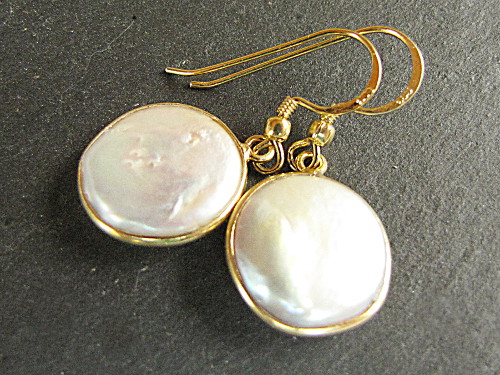 Ohrringe Barocke Perle in vergoldetes Silber gefasst